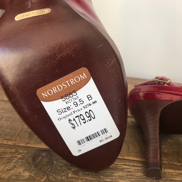 Red patent leather NikeAir peep toe heels - Picture 5 of 5